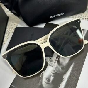 Sunglasses for Women Men Classic Designer Style Fashion UV choose one color